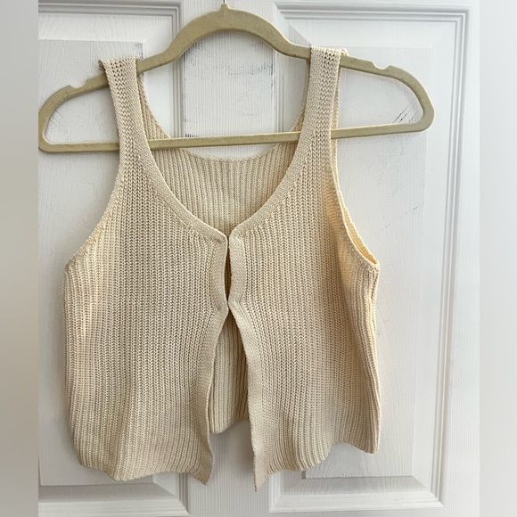 Tops - Cream Knit Sleeveless Top